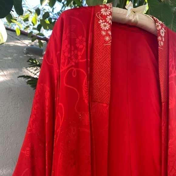 Vtg Kimono Handcrafted Daisy Floral Embroidery | Red Jacquard Print | One Size - Picture 15 of 16